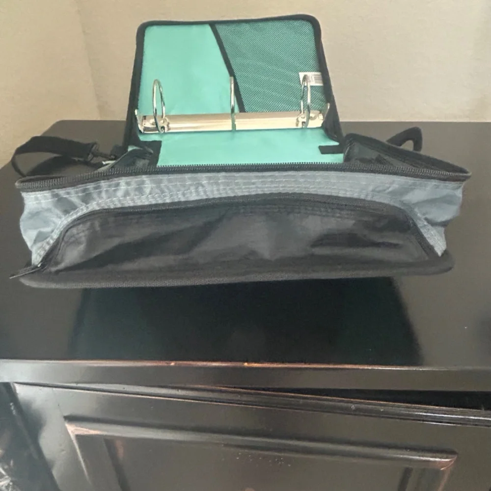 Case it Zipper Binder